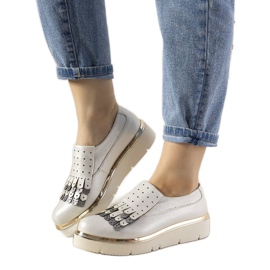 Sapatos prateados deslizantes com tachas GF-FD9 branco Sapatos prateados deslizantes com tachas GF-FD9 branco