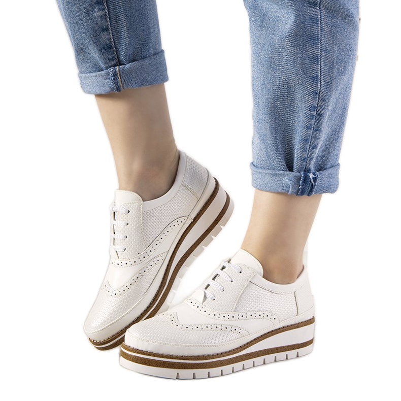 Sapatos prateados deslizantes com tachas GF-FD9 branco