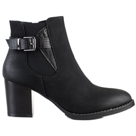 J. Star Botas em poste com fivela decorativa preto J. Star Botas em poste com fivela decorativa preto