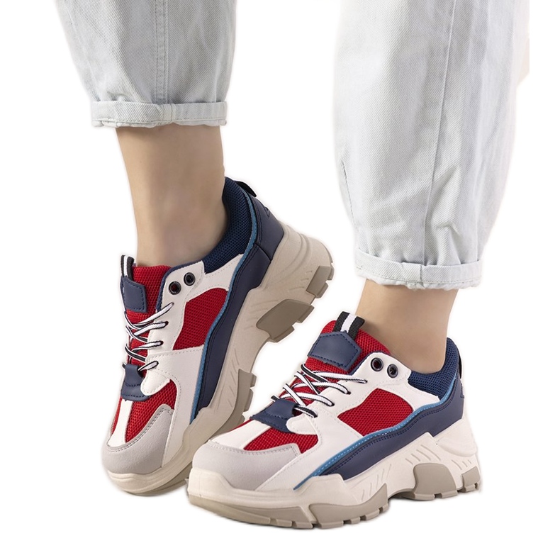 Tênis azul marinho com sola alta Omerta branco