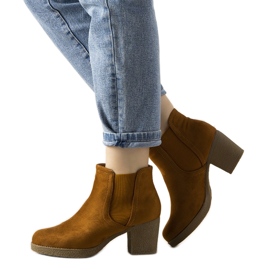 Botas de camelo no posto do Malawi marrom