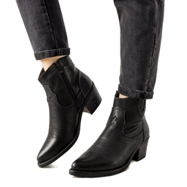 Botas de cowboy pretas com um padrão bordado Mustgrow preto