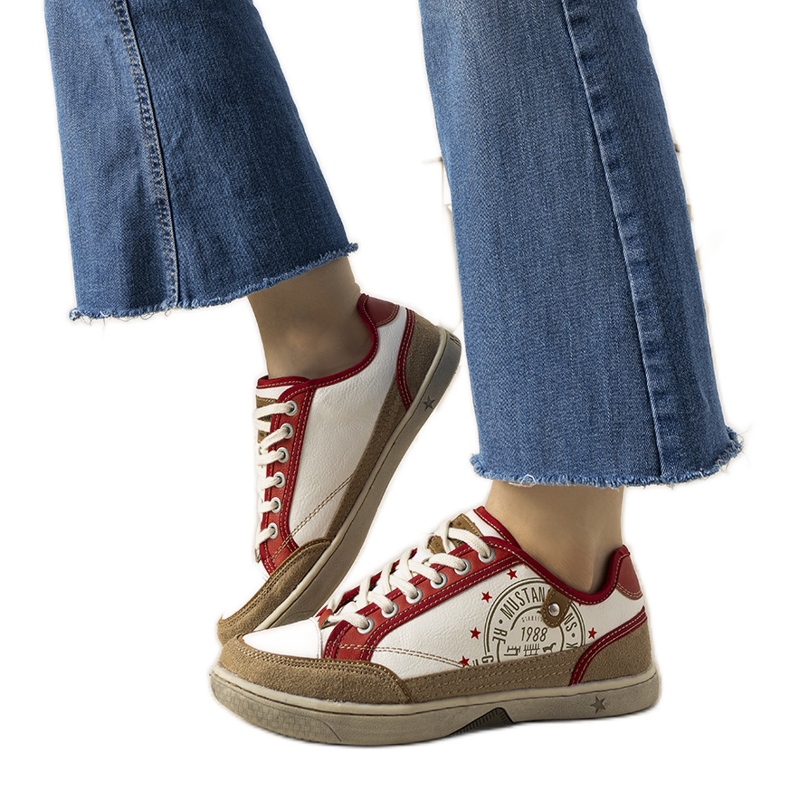 Tênis feminino branco e vermelho Esta