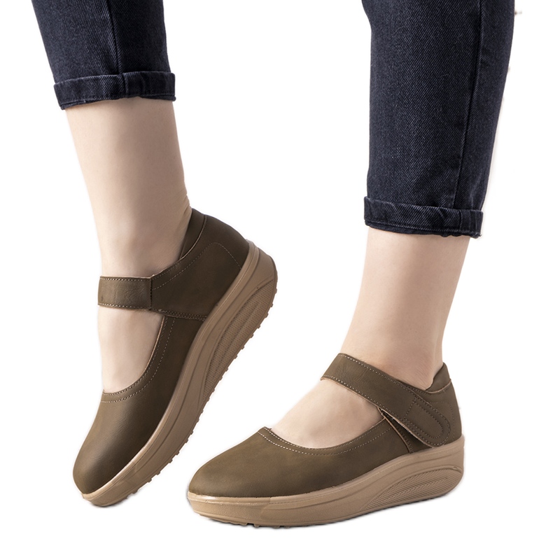 Sapatos marrons com sola grossa Lumen castanho