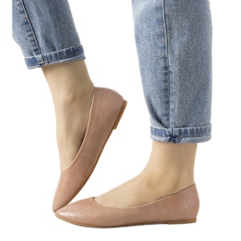 Bailarinas rosa no padrão de pele de crocodilo Camilia Bailarinas rosa no padrão de pele de crocodilo Camilia