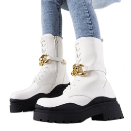 Botas brancas com corrente da Rock It branco