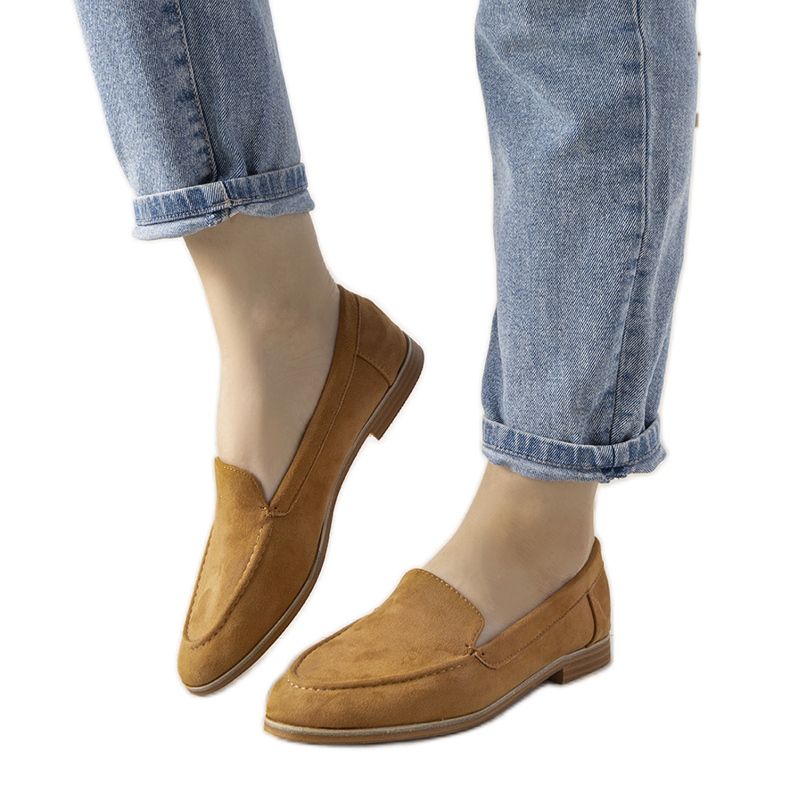 Mocassins de camelo de salto plano no centro castanho