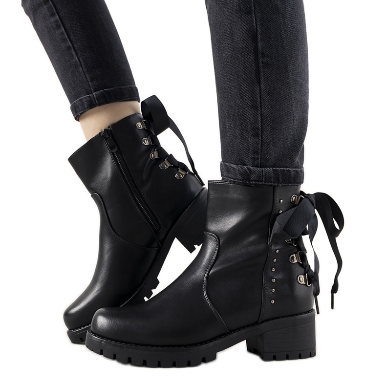 Botas pretas com laço da Sally preto Botas pretas com laço da Sally preto