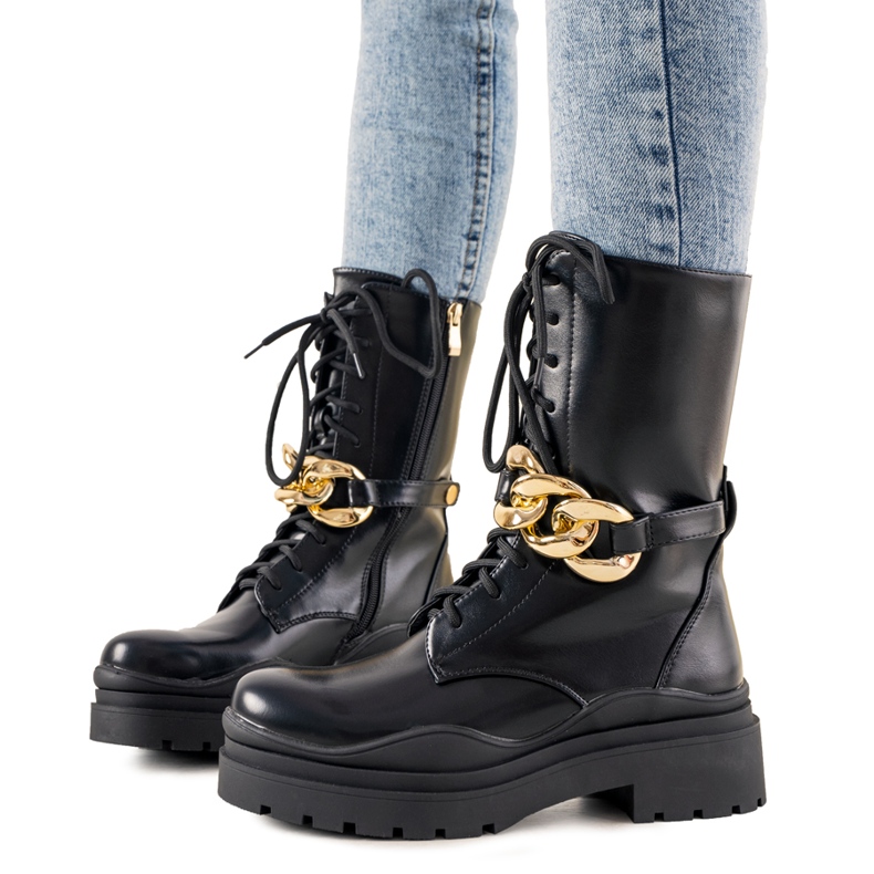 Botins pretos com corrente da Rock It