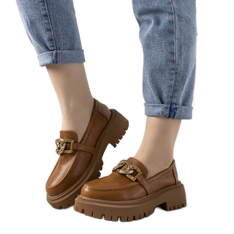 Mocassins de camelo em sola alta por Emila castanho