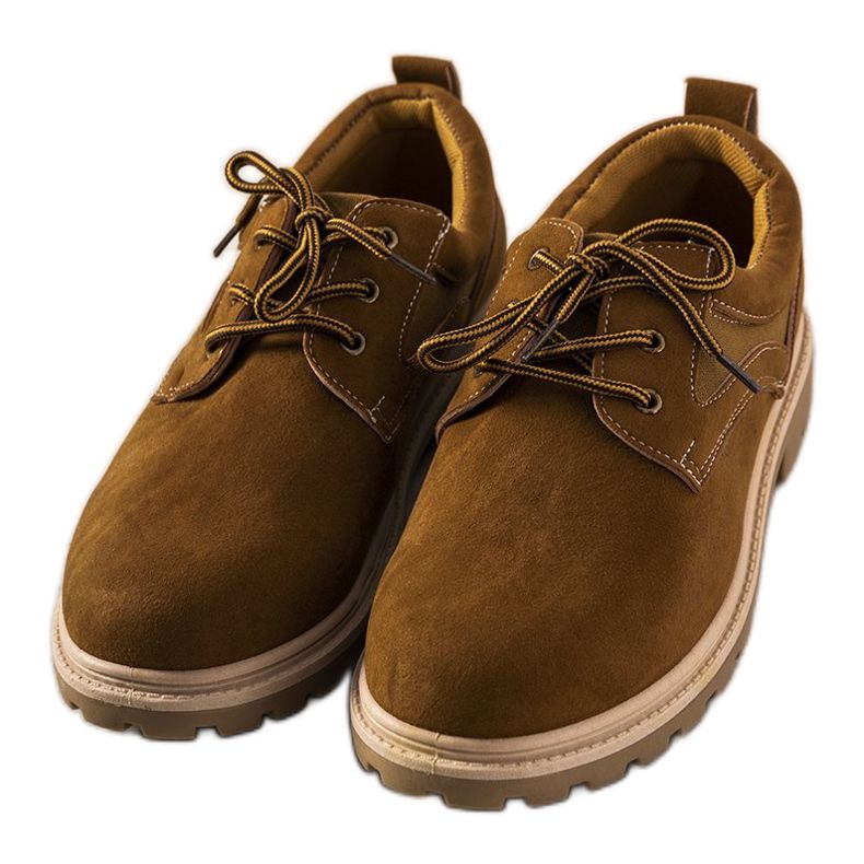 Tênis masculino marrom castanho