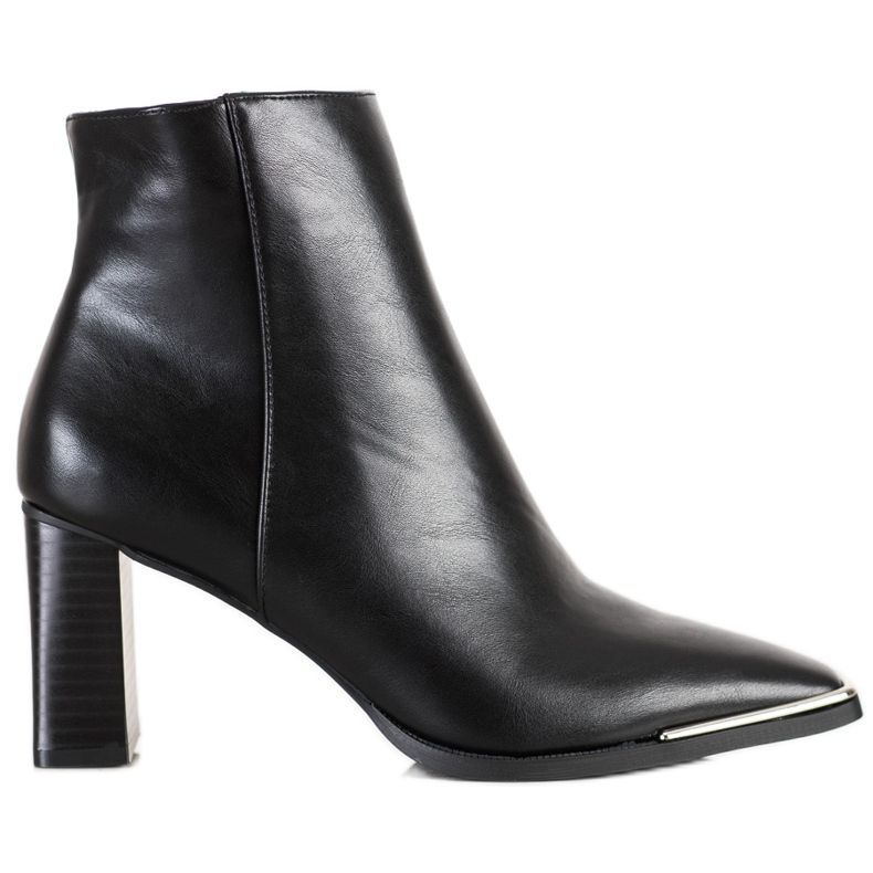 Seastar Botas elegantes em uma postagem preto