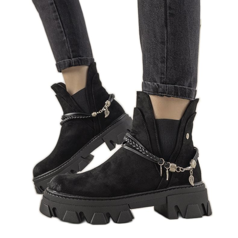 Botas pretas com pulseira Fearless preto