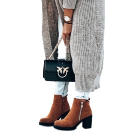 Botas de camelo no poste Tiny marrom