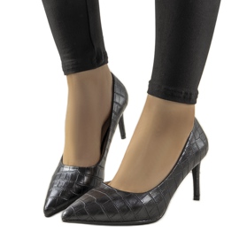 Sapatos pretos com salto agulha Byatt