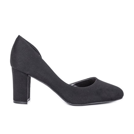 Sapatos pretos no posto Harperry