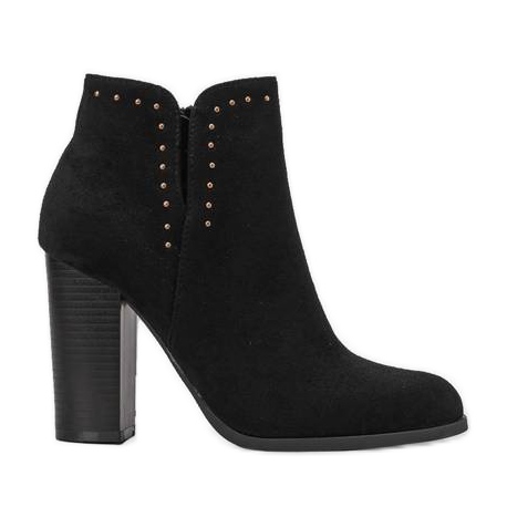 Botins pretos no poste Cosette