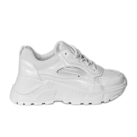 Tênis branco na plataforma Serena