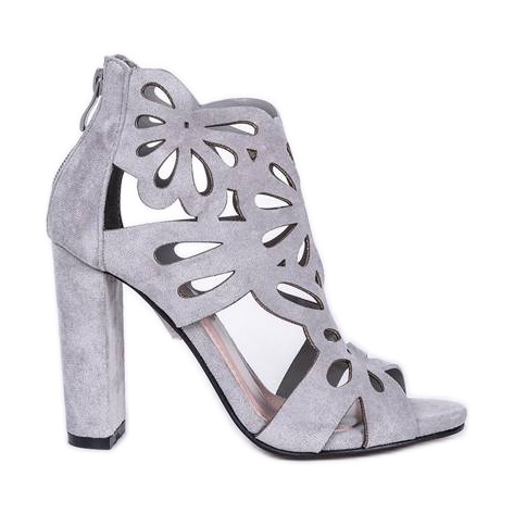 Botas cinza com recortes de Leah