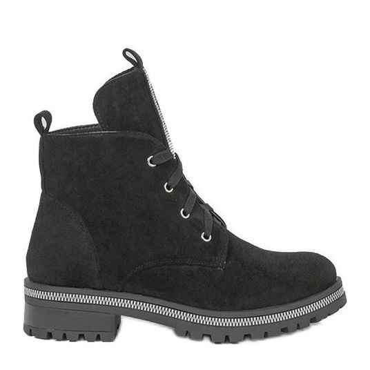 Botas pretas decoradas por Winny preto