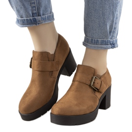 Sapatos bege no poste Leonie cáqui