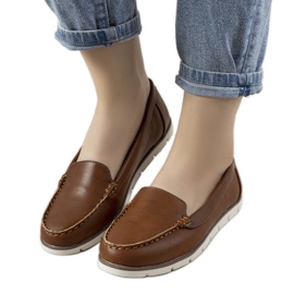 Mocassins femininos marrons de Montez marrom