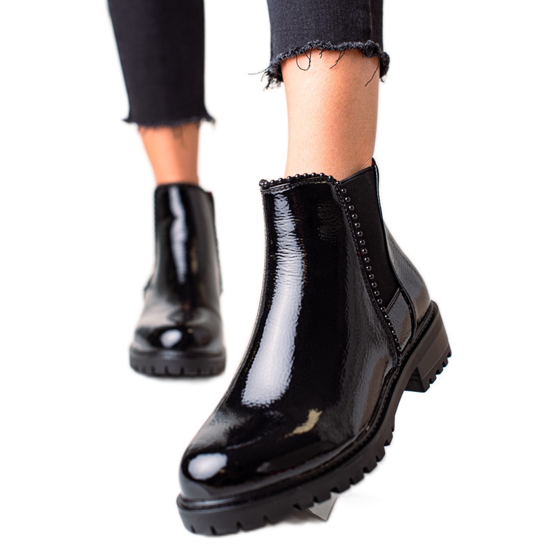 Erynn Botas Laquered Black Chelsea preto