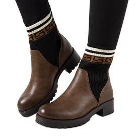 Botas marrons com meia Tamez castanho preto