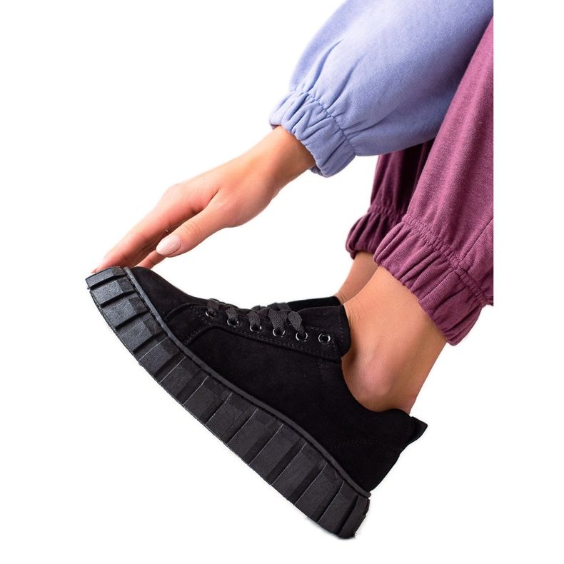 Sweet Shoes Tênis de camurça na plataforma preto