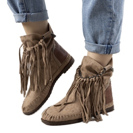 Botas femininas bege no estilo boho Maral