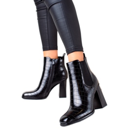 Bestelle Botas clássicas de salto alto preto