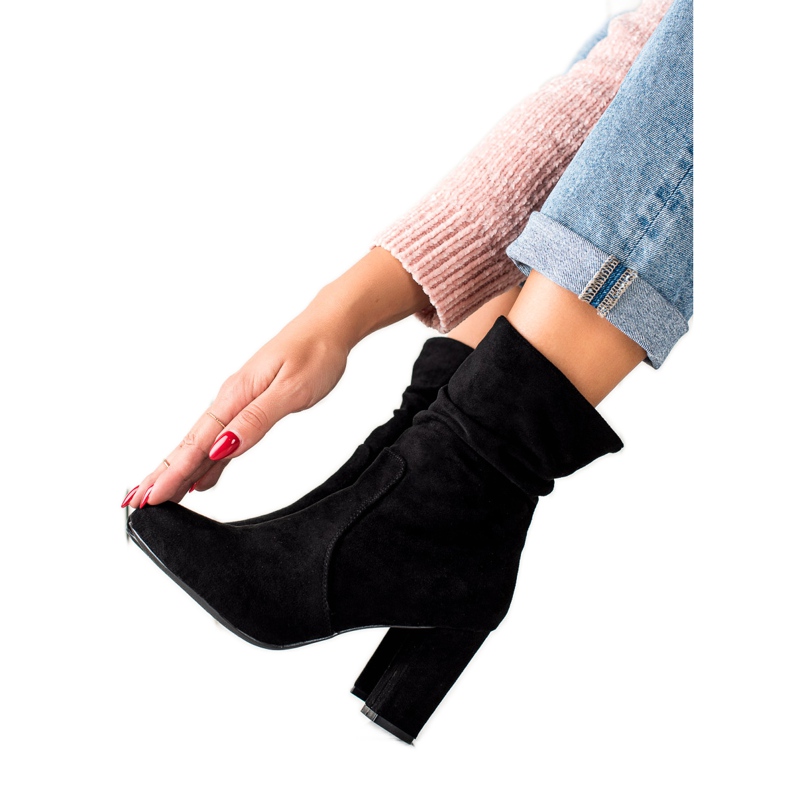 TRENDI Botas de camurça com parte superior franzida preto