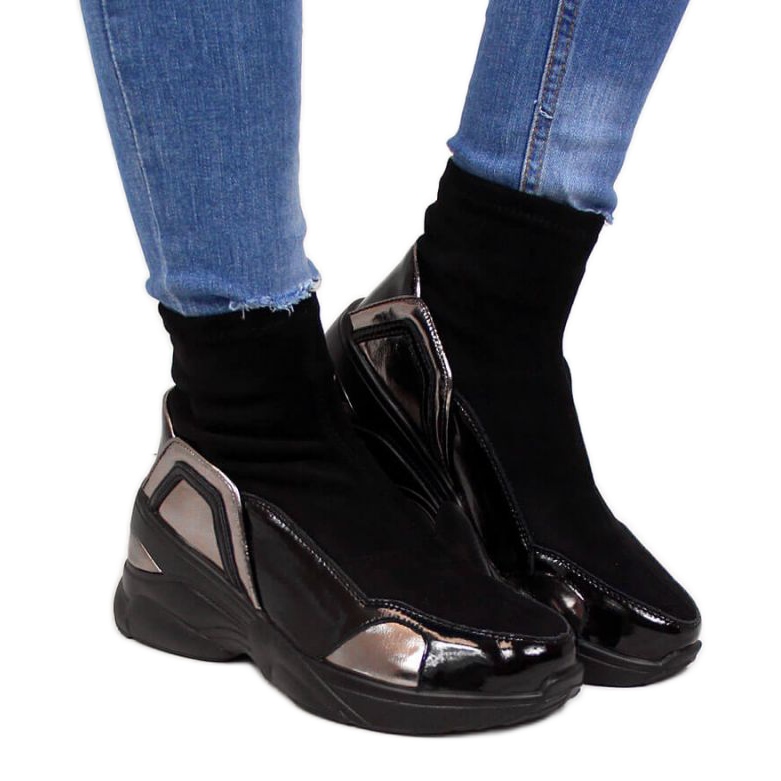 Sapatos pretos de cunha T.Sokolski W SCA140