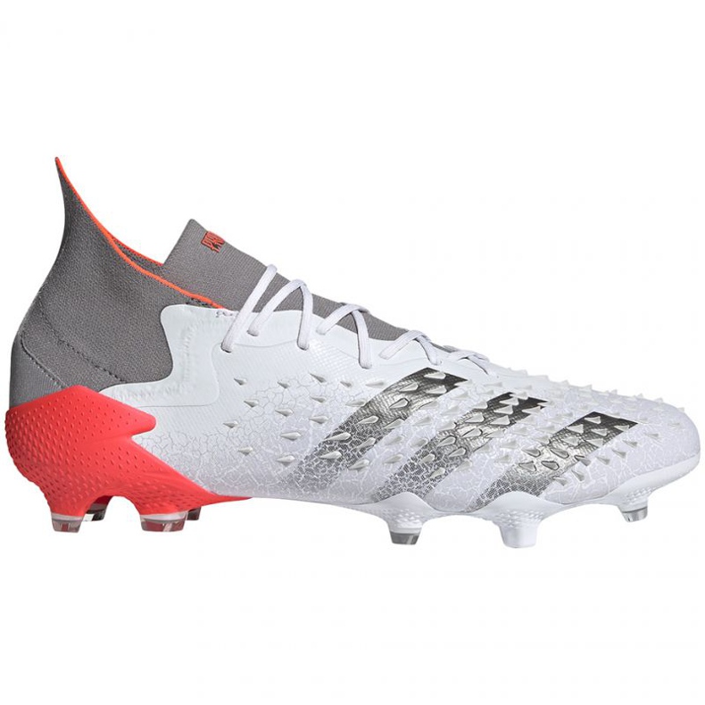Chuteiras Adidas Predator Freak.1 Fg M FY6255 branco, branco, cinza / prata branco