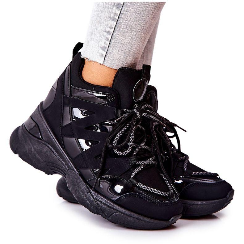 Sapatos esportivos pretos de cunha Hesane