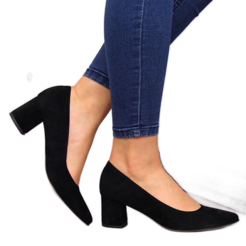 Bombas no pilar de camurça Juma W CIT2711D preto