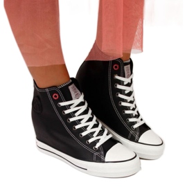Tênis com cunha Cross Jeans W II2R4025C preto branco