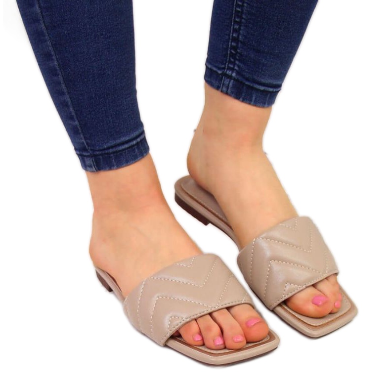 Chinelos acolchoados S. Barski W OLI103B bege