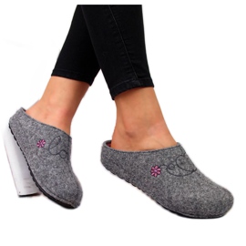 Chinelos com bordado Panto Fino W INT1632 cinza