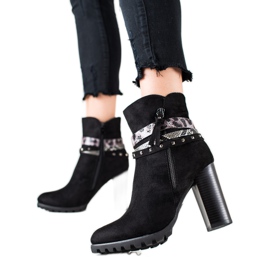 TRENDI Botas Pretas Com Listras Decorativas preto