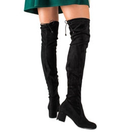 Renda Mosqueteiros casuais preto