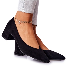 PG1 Bombas de camurça em um Black Rossie Post preto