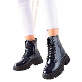 Sergio Todzi Caçadores de azul marinho na plataforma azul-marinho