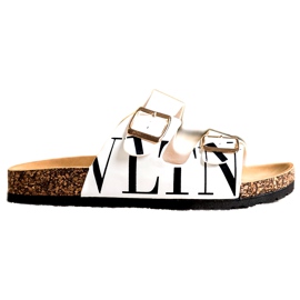 Chinelos confortáveis brancos feitos de couro ecológico Chinelos confortáveis brancos feitos de couro ecológico