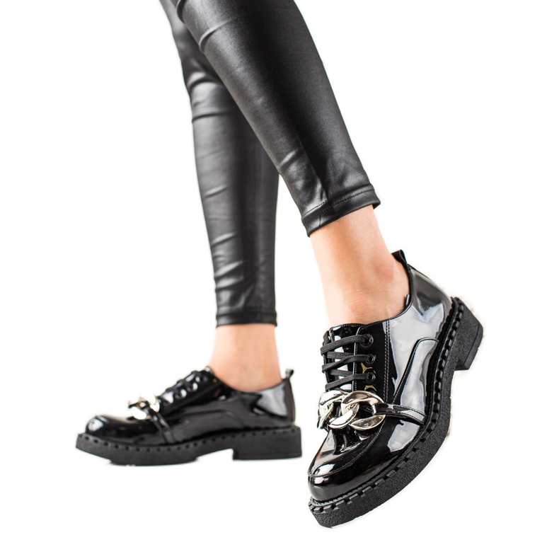 TRENDI Sapatos pretos elegantes