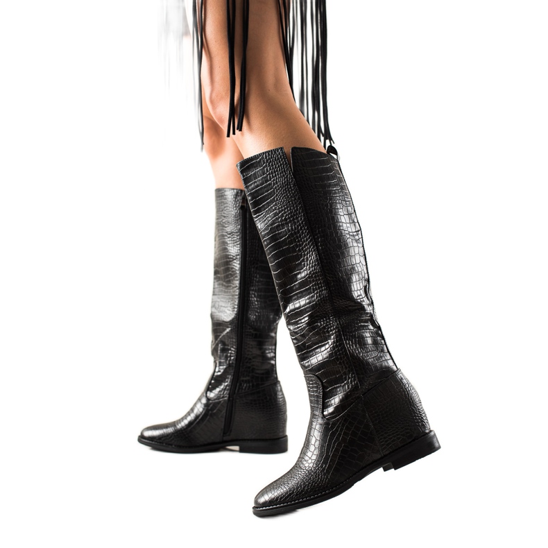 TRENDI Botas com couro ecológico em cunha preto