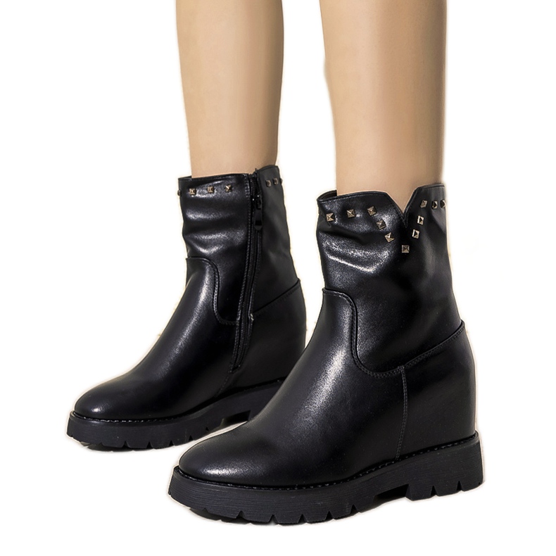 Botas femininas negras na cunha Carmen preto