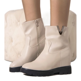 Botas femininas bege na cunha Goldie cru