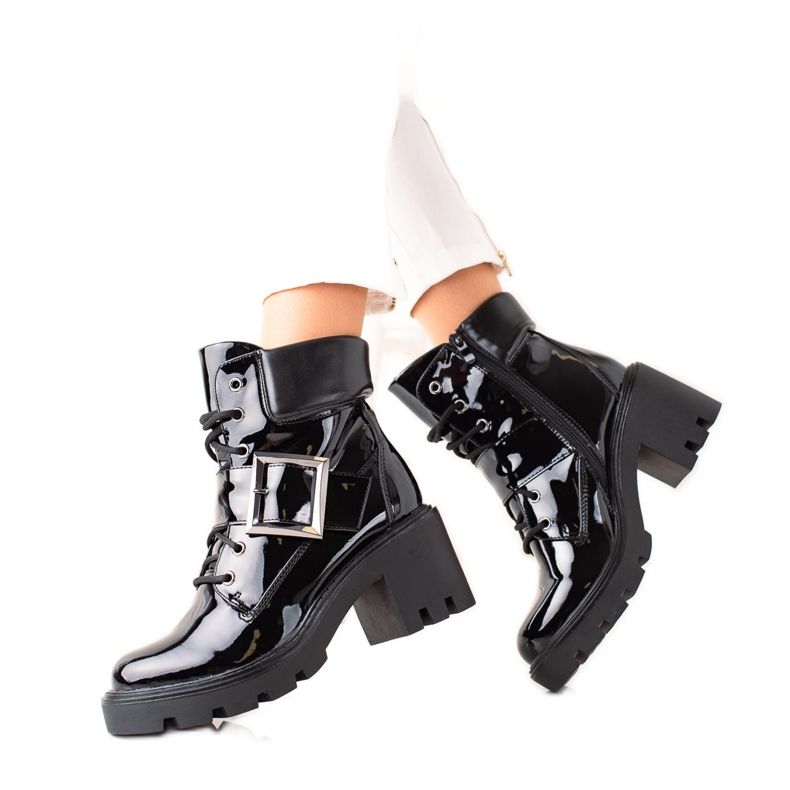 Evento Trabalhadores lacados de salto alto preto