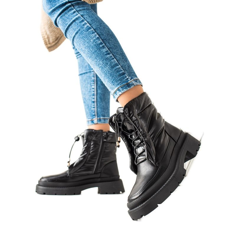 Small Swan Botas de neve pretas na plataforma preto